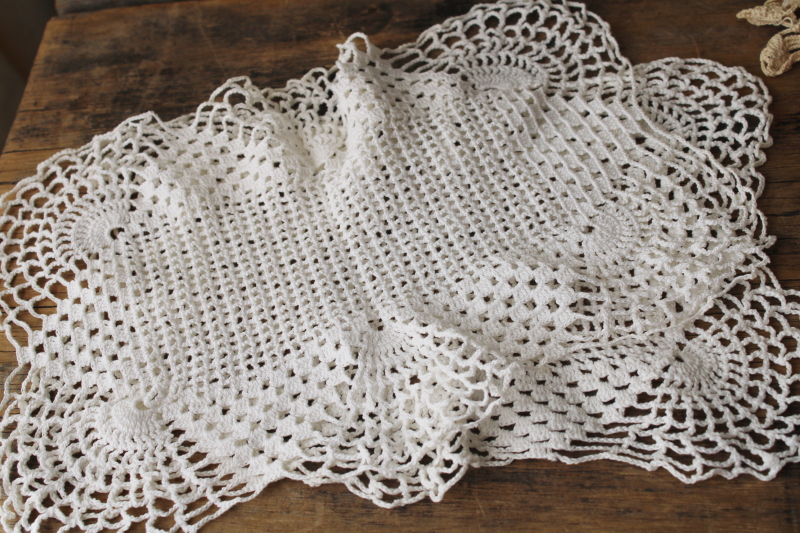 photo of vintage crochet lace doily lot, oval doilies, centerpieces, table mats #5