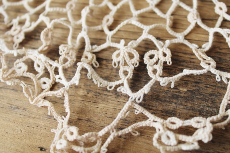 photo of vintage crochet lace doily lot, oval doilies, centerpieces, table mats #10