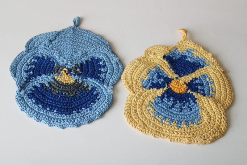 photo of vintage crochet pansies pot holders or hot mats, blue & yellow cotton pansy flowers  #4