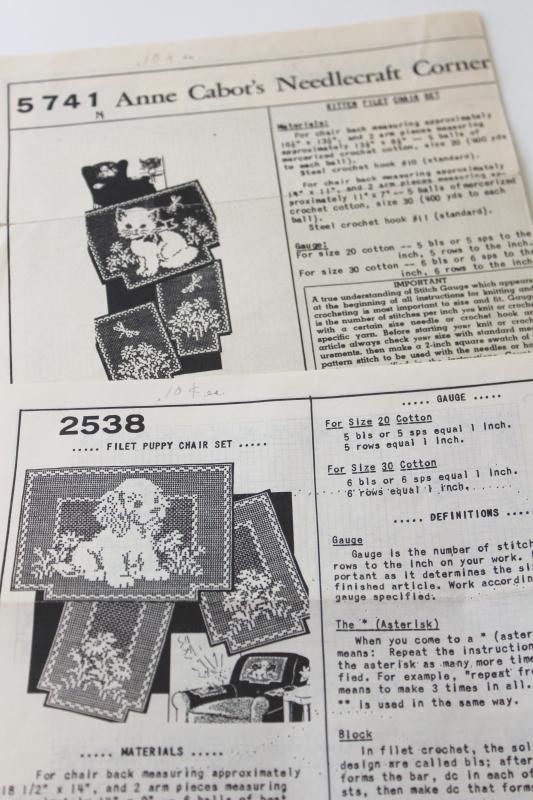 photo of vintage crochet pattern leaflets, filet lace chair sets w/ puppies, kittens & birds #3