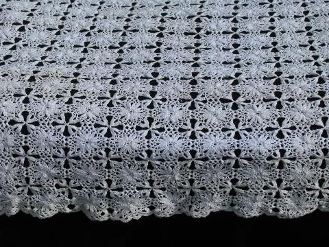 photo of vintage crocheted cotton lace tablecloth or table cover, flower wheel crochet #4