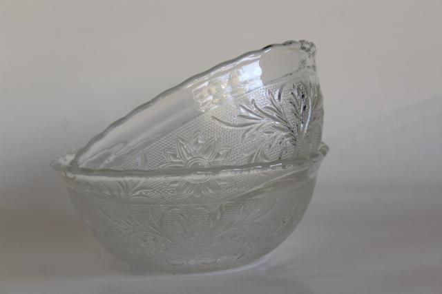 photo of vintage crystal clear pressed glass bowls, Sandwich pattern Anchor Hocking #5