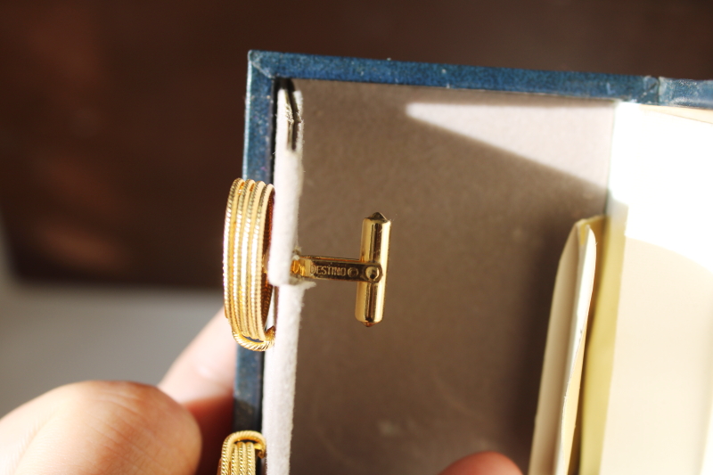 photo of vintage cuff links in leather case, Destino gold tone metal large tiger eye stones  #5