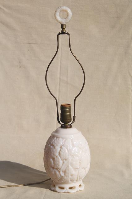 photo of vintage custard milk glass lamp, opalescent ivory Aladdin lamp w/ flower wreath finial #1