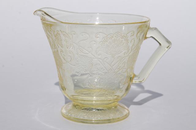 photo of vintage depression glass yellow Hazel Atlas Florentine #2 poppy bowl, gravy & cream pitcher #7