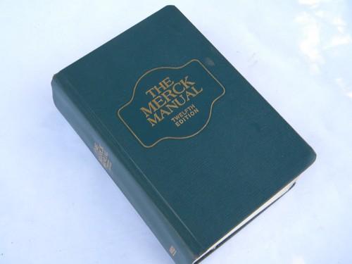 photo of vintage doctor's medical book 1972 Merck Manual medicine reference #1