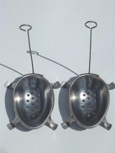 photo of vintage egg poachers, egg shaped racks w/ long wire handles for boiling eggs #3