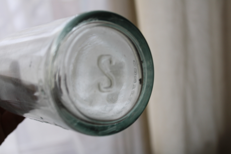 photo of vintage embossed glass bottle M L Steinke Sheboygan Wisconsin prohibition era?  #4