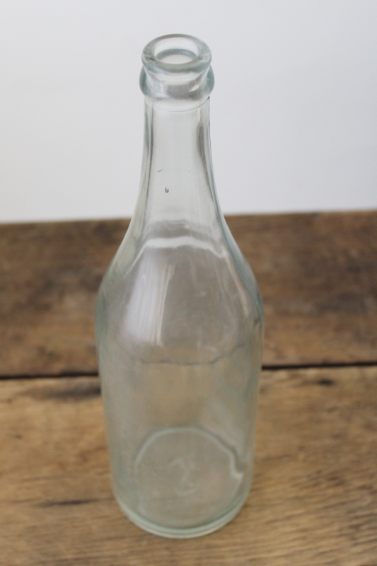 photo of vintage embossed glass bottle M L Steinke Sheboygan Wisconsin prohibition era?  #5