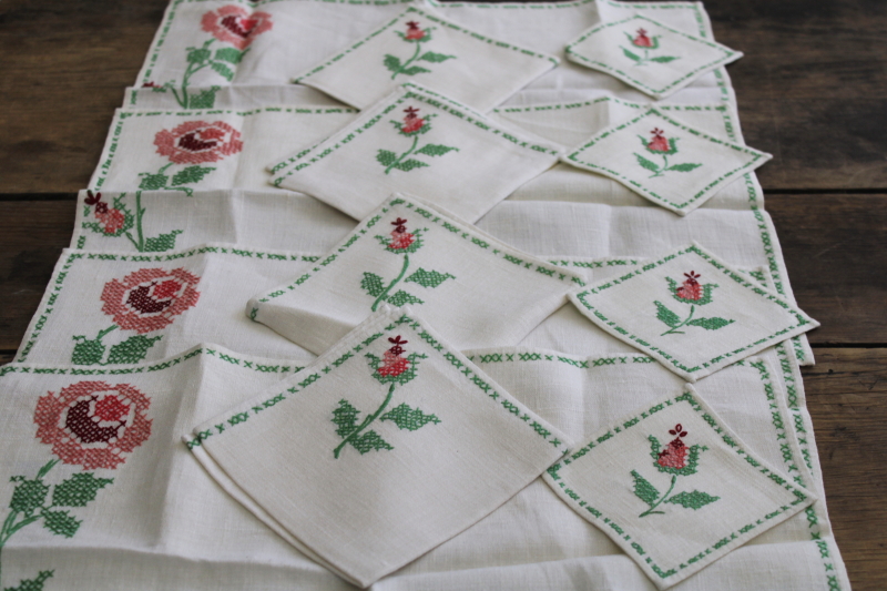 photo of vintage embroidered linen cloth placemats, napkins, coasters set cross stitch roses #1