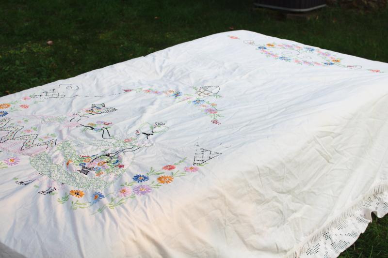 photo of vintage embroidery, hand embroidered cotton bedspread w/ sunbonnet lady belles #2