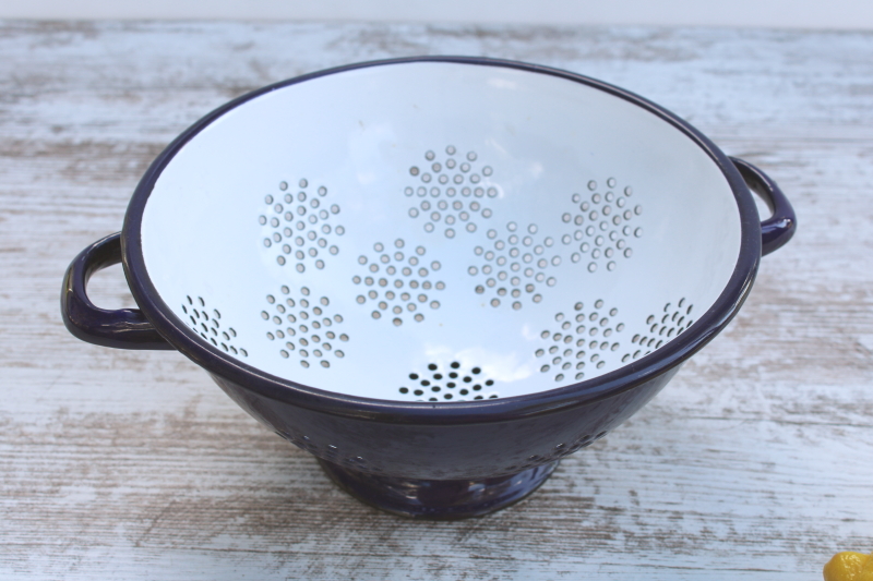 photo of vintage enamel ware colander bowl, strainer basket w/ handles, cobalt blue & white  #4