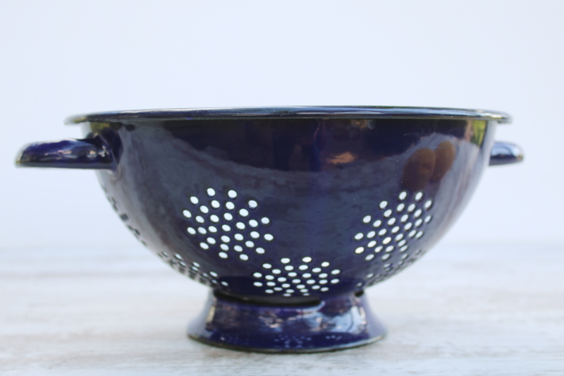 photo of vintage enamel ware colander bowl, strainer basket w/ handles, cobalt blue & white  #5