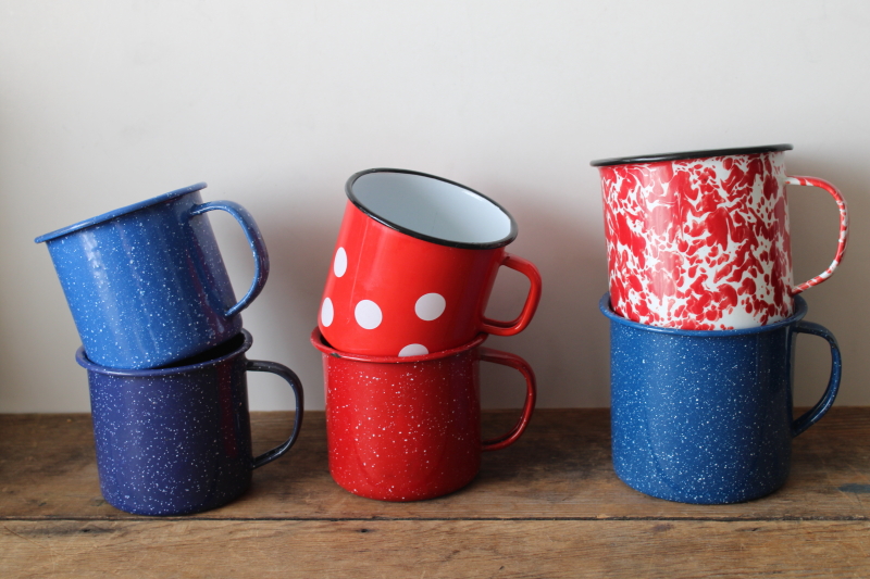 photo of vintage enamelware camp mugs, mismatched set blue graniteware, red & white splatterware  #1