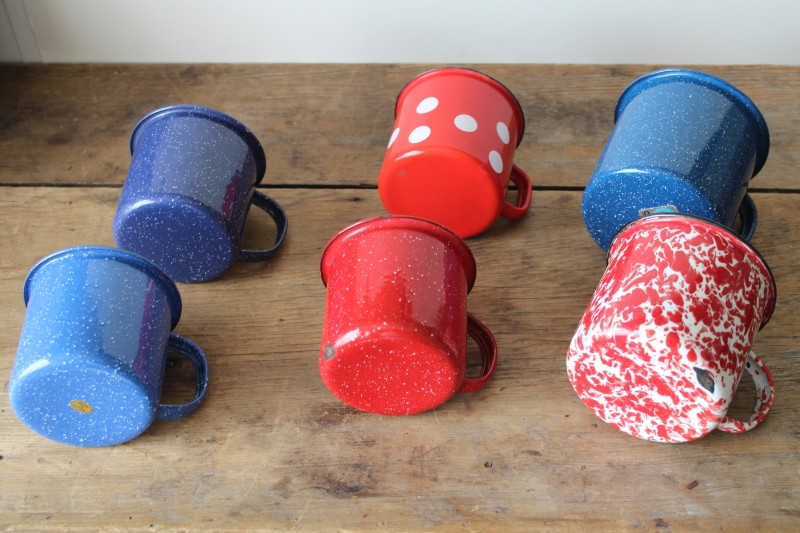 photo of vintage enamelware camp mugs, mismatched set blue graniteware, red & white splatterware  #3