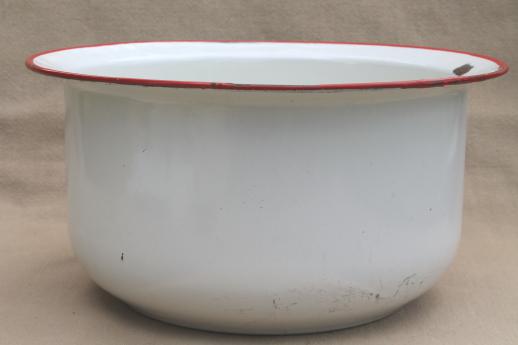 photo of vintage enamelware chamber pot, white & red enamel camp / cabin potty #3