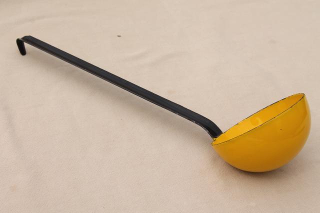 photo of vintage enamelware ladle / dipper, Scandinavian modern yellow & black enamel  #4