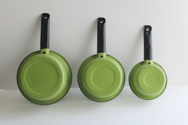 photo of vintage enamelware pans, nesting saucepan set deep green enamel w/ black handles & trim  #3