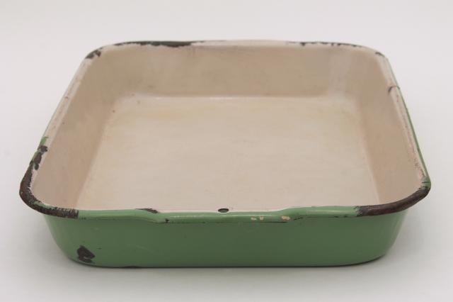 photo of vintage enamelware roasting pan or baking dish, Cream City jadite green & tan #2