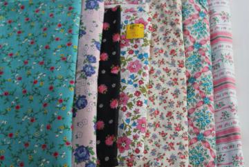 catalog photo of vintage fabric lot, cotton prints for doll clothes, quilting, sewing projects