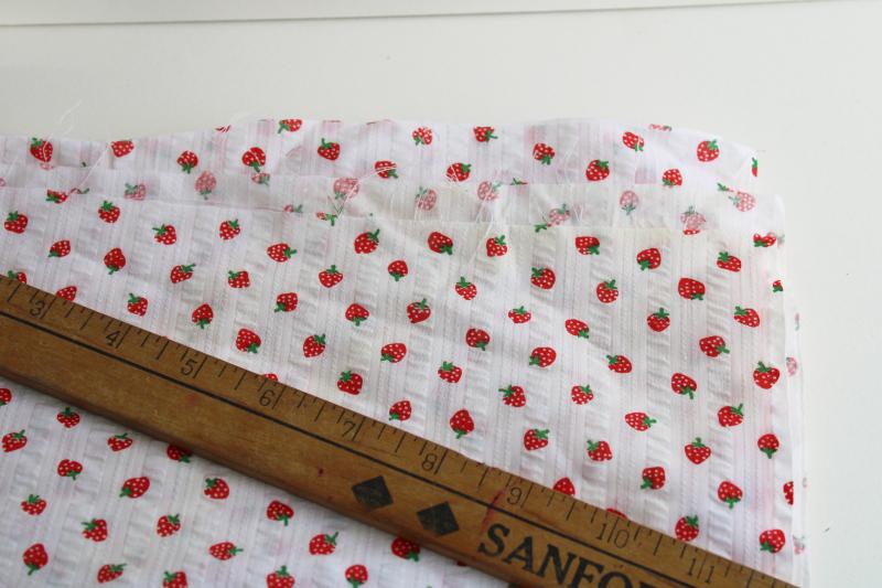 photo of vintage fabric w/ tiny strawberry print, light weight crinkle texture cotton plisse #3