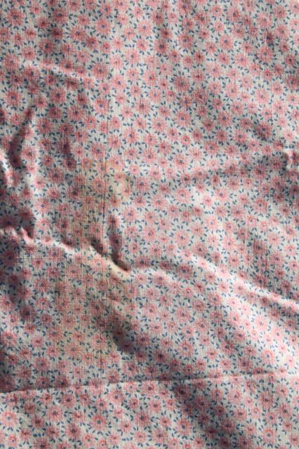 photo of vintage faded floral print cotton duvet eiderdown comforter covers & plain old quilt #2