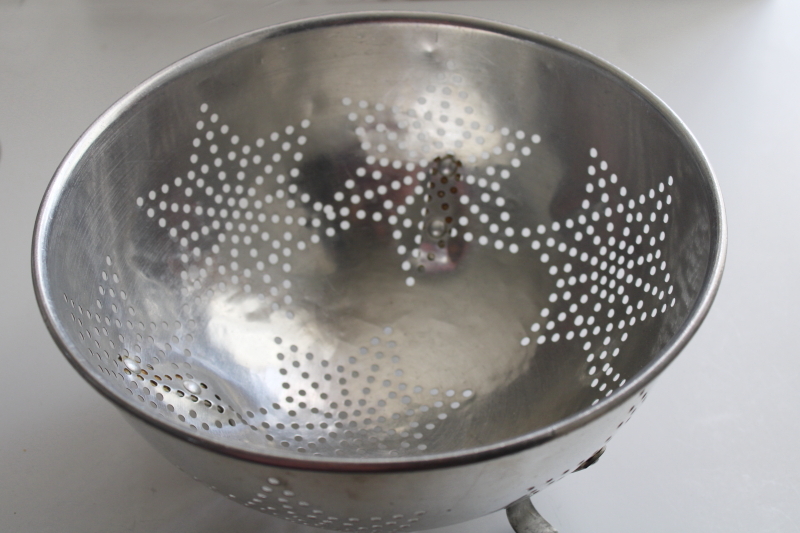 photo of vintage farmhouse style colander, star pattern bowl footed strainer drainer basket #2