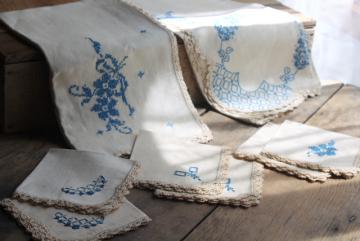 catalog photo of vintage flax linen tablecloths & napkins w/ blue cotton embroidery & handmade lace