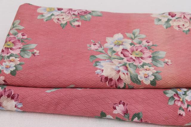 photo of vintage floral print cotton barkcloth fabric, flowers on faded pink, shabby cottage chic #1