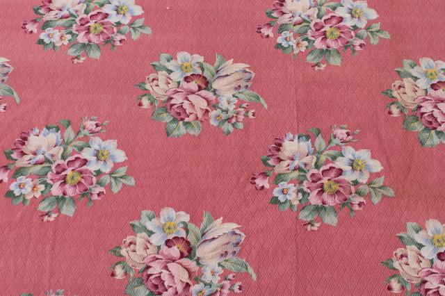 photo of vintage floral print cotton barkcloth fabric, flowers on faded pink, shabby cottage chic #3