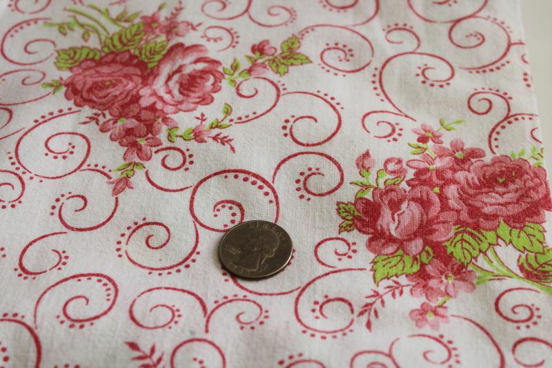 photo of vintage floral print cotton feedsack fabric, coral pink daisy flowers #1