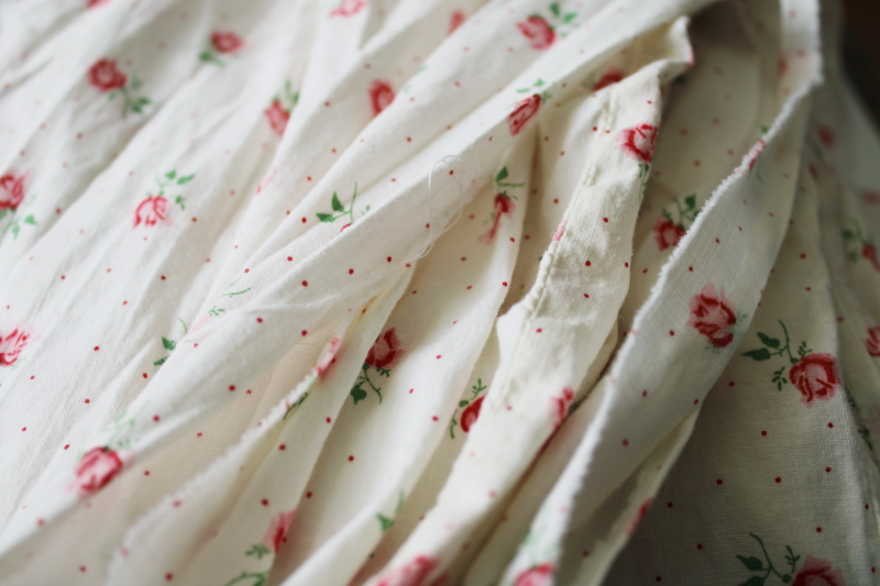 photo of vintage floral quilt print comforter cover, cotton fabric for quilting or upcycle #3