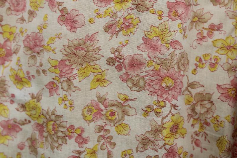 photo of vintage floral quilt print comforter cover, cotton fabric for quilting or upcycle #2