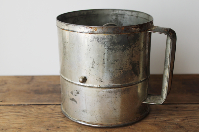 photo of vintage flour sifter, big H Hodges hand crank sifter w/ red painted wood handle  #2