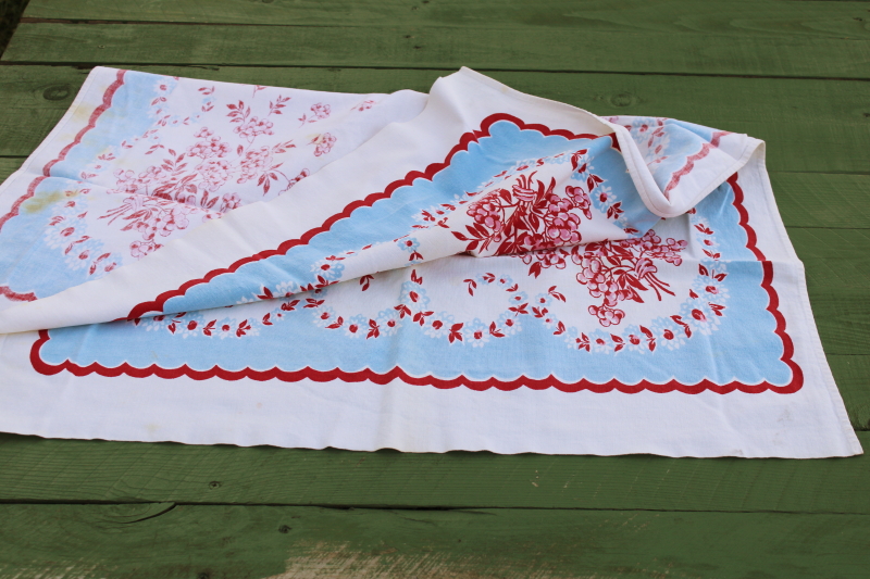 photo of vintage flowered print cotton tablecloth, sweet cottagecore floral blue pink red scalloped border  #5