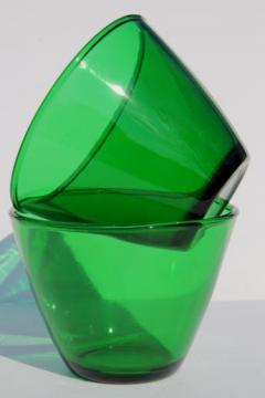 catalog photo of vintage forest green glass splash-proof mixing bowls, two bowl set