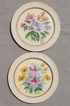 catalog photo of vintage framed art, flower pictures in old round wood picture frames, miniature florals