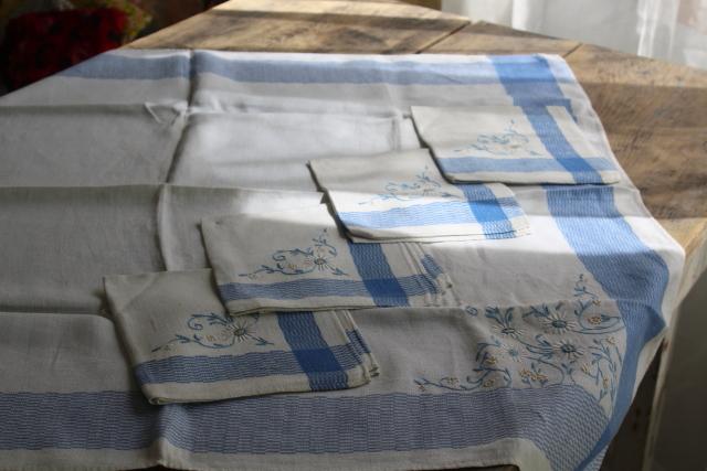 photo of vintage french country damask kitchen tablecloth napkins set, hand embroidered blue & white cotton #1
