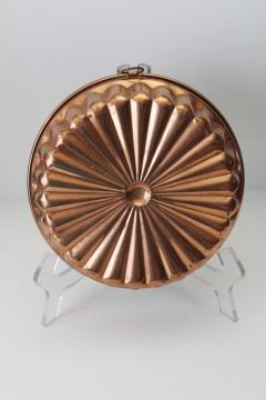 catalog photo of vintage french country style copper mold or baking pan, round fluted ladyfinger shape 