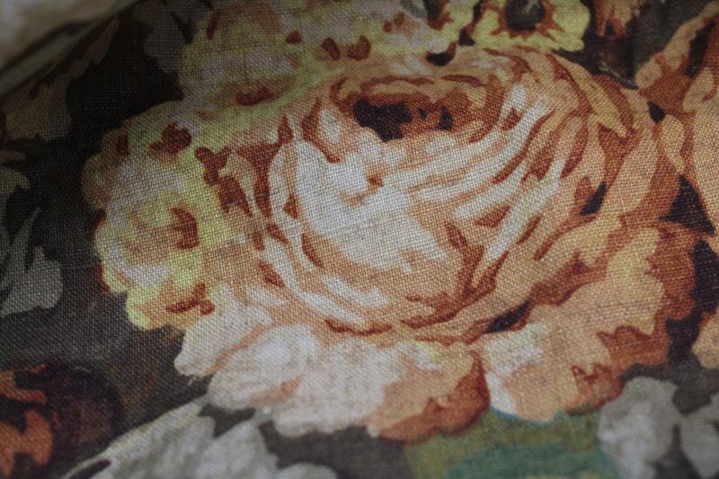 photo of vintage french country style floral print flax linen fabric, large roses bouquets #7