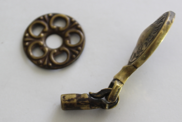 photo of vintage furniture hardware lot, antique brass finish Jacobean style teardrop drawer pulls  #6