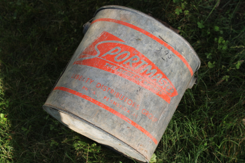 photo of vintage galvanized metal Sportmaster fishing minnow bucket, worn faded red fish graphics  #3