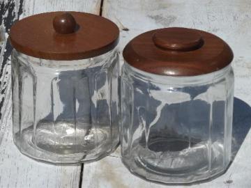 catalog photo of vintage glass jars for cigars or pipe tobacco, canisters w/ wood lids