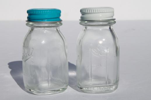 photo of vintage glass mason jars S&P shakers w/ metal shaker lids, new old stock lot #3