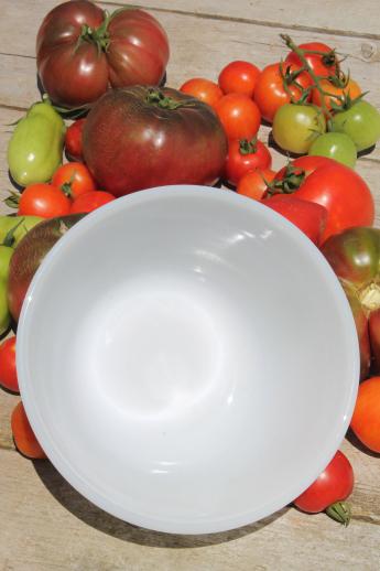 photo of vintage glass mixing bowl w/ kitchen utensils print, Federal colonial green #3