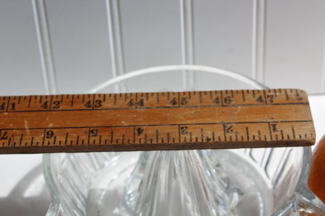 photo of vintage glass reamer, orange juicer sized for grapefruit or oranges #3