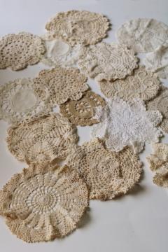 vintage goblet rounds lace mats & tiny doilies lot, all different sizes and patterns, handmade crochet etc 