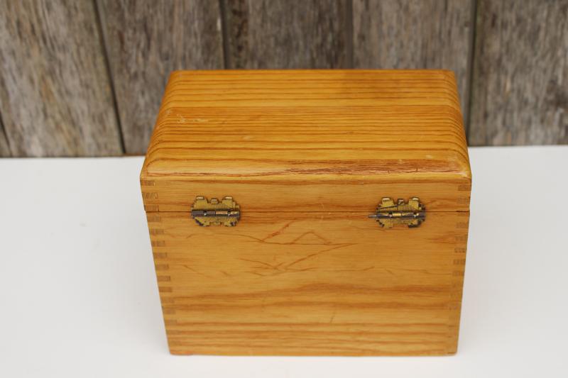 photo of vintage golden oak finger jointed box, card catalog file or box for recipe cards #4