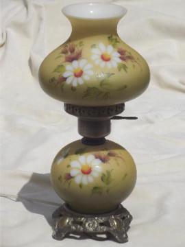 catalog photo of vintage gone with the wind lamp, little daisies hand-painted glass shade