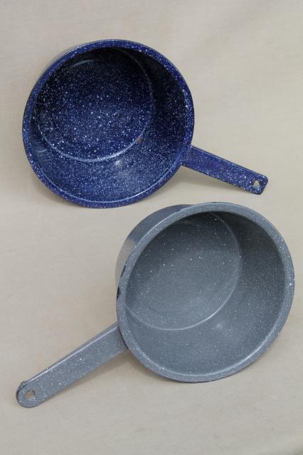 photo of vintage graniteware enamel sauce pans, all metal camp cookware cooking pots #11